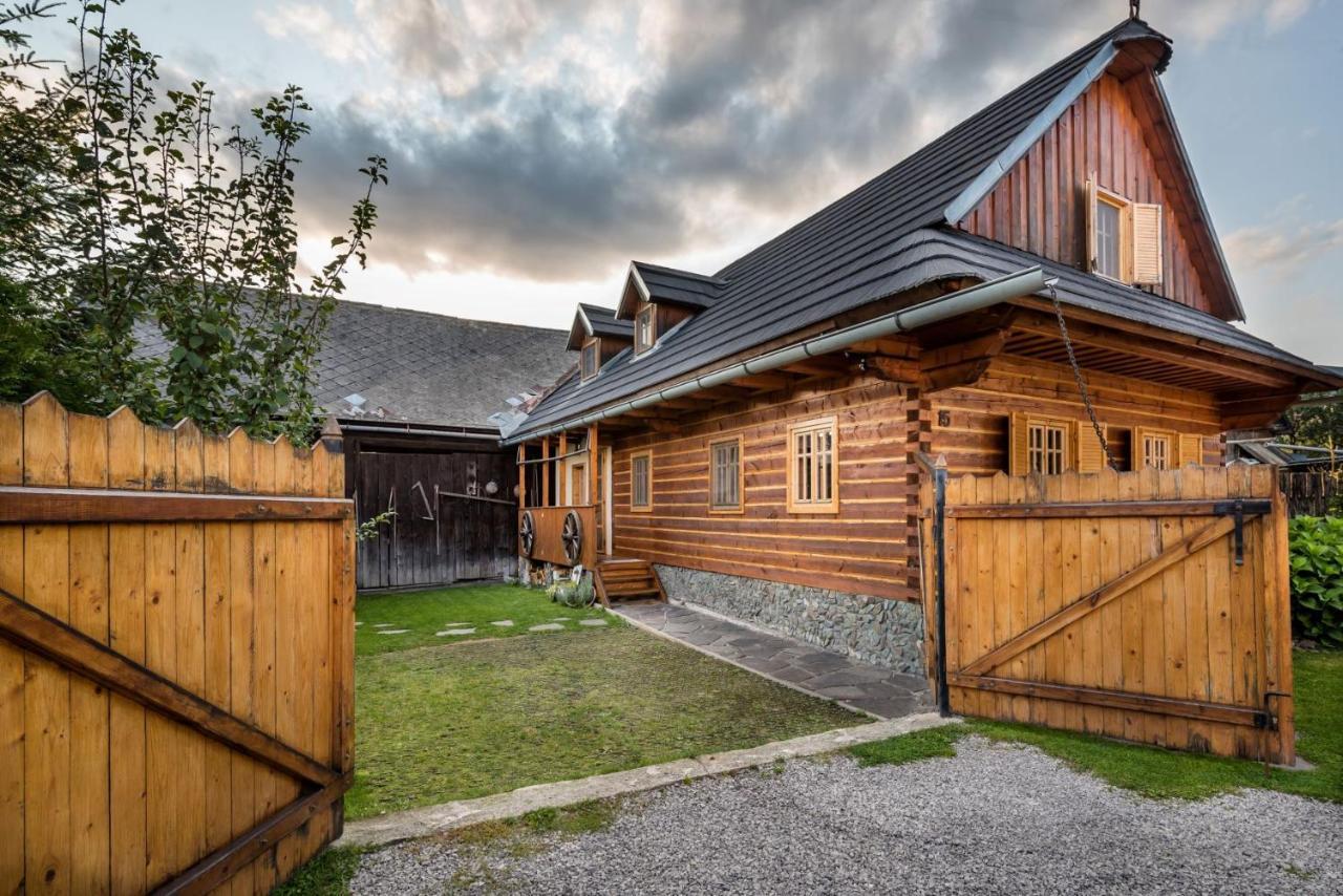 ブレズノ Drevenica Polomka, 5 Min Peso Restauracia, Ticha Ulica, Potokヴィラ エクステリア 写真